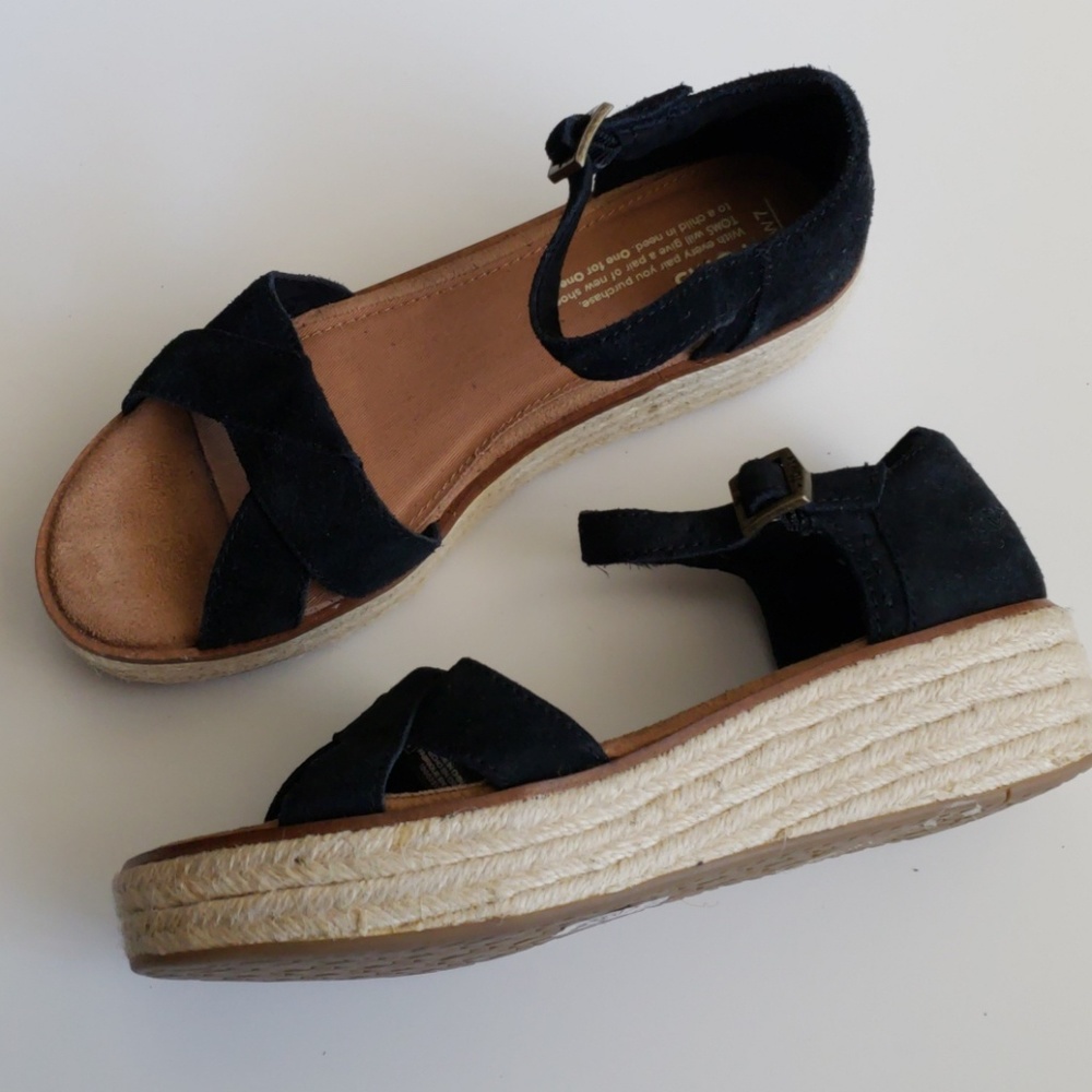 TOMS WEDGE SANDALS
